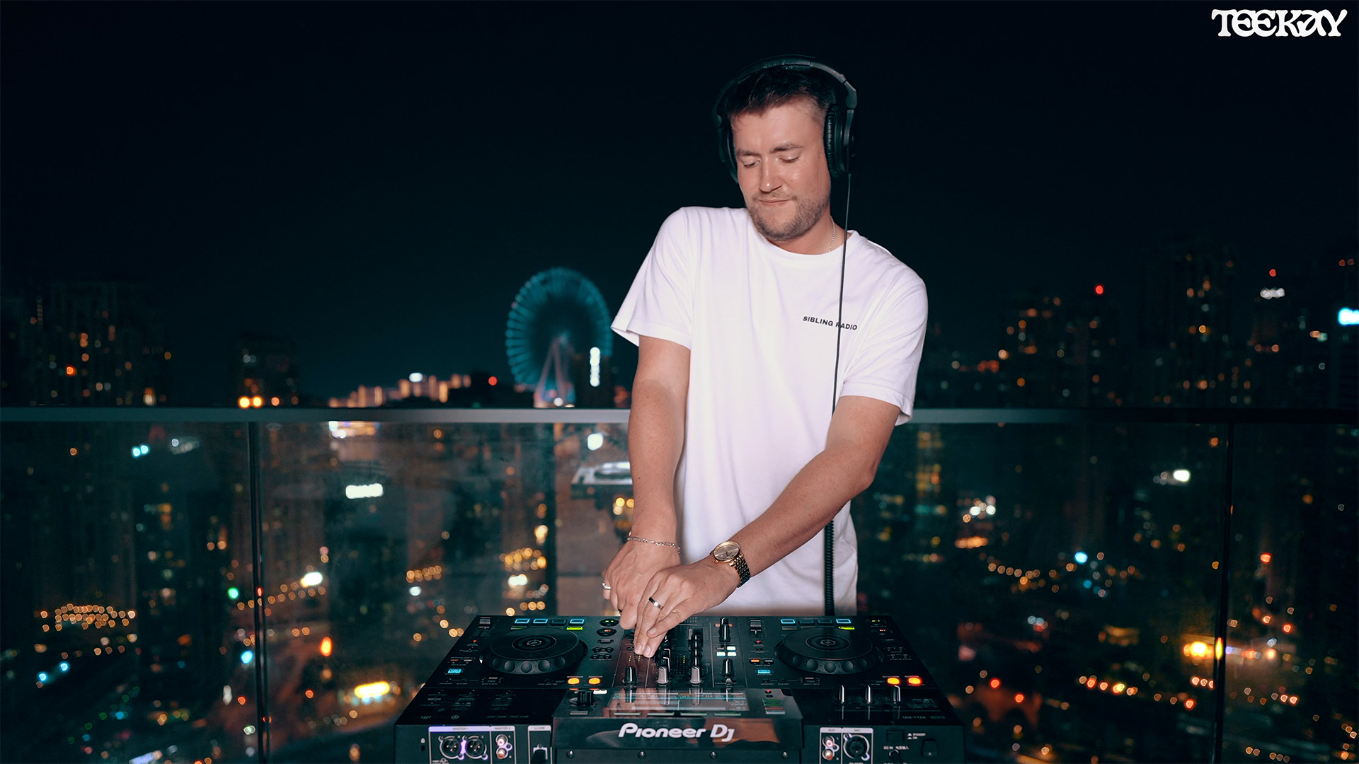 Teekay performing in Dubai